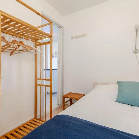 Lägenhet Les Bourdaines By Interhome *