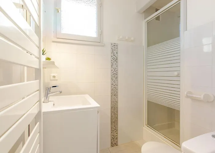 Lejlighed Les Bourdaines By Interhome