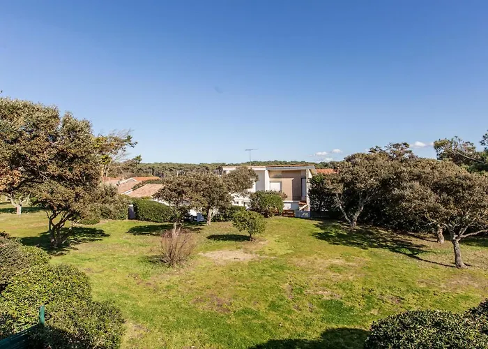 Lejlighed Les Bourdaines By Interhome